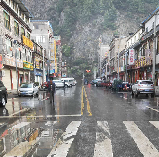 日喀則市吉隆鎮(zhèn)環(huán)衛(wèi)現場圖